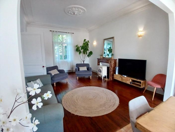 Image No.5-7 Bed House for sale