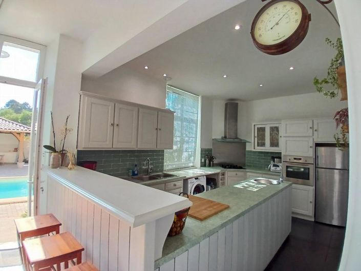 Image No.7-7 Bed House for sale