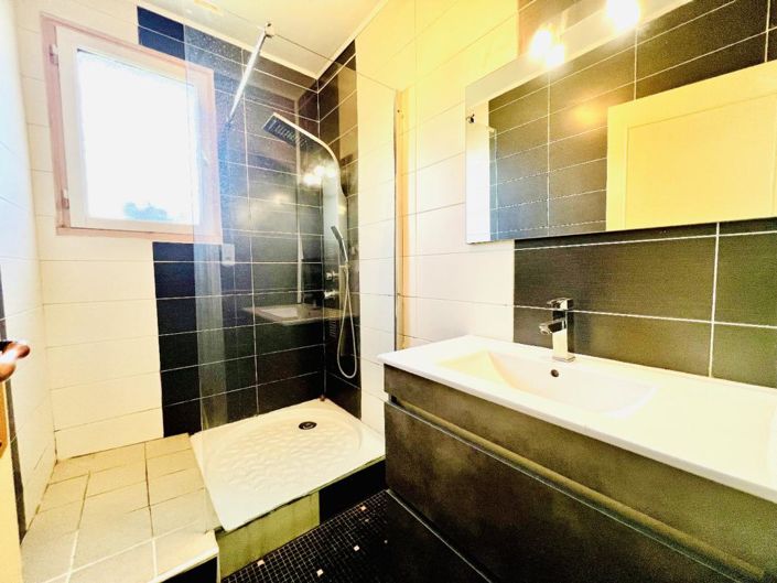 Image No.10-Maison de 4 chambres à vendre à Puygouzon