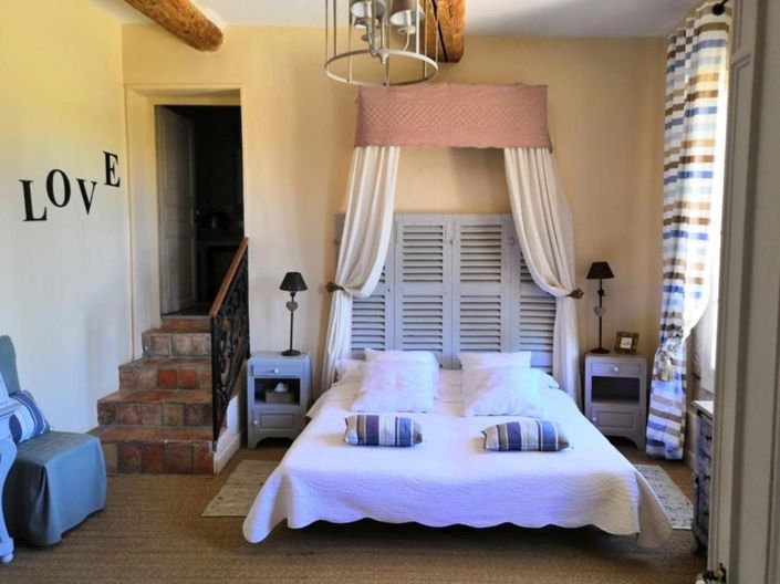 Image No.14-12 Bed House for sale