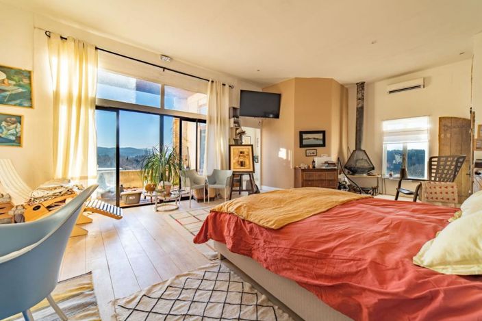 Image No.6-12 Bed House for sale