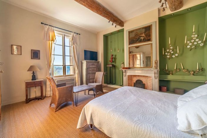 Image No.9-12 Bed House for sale