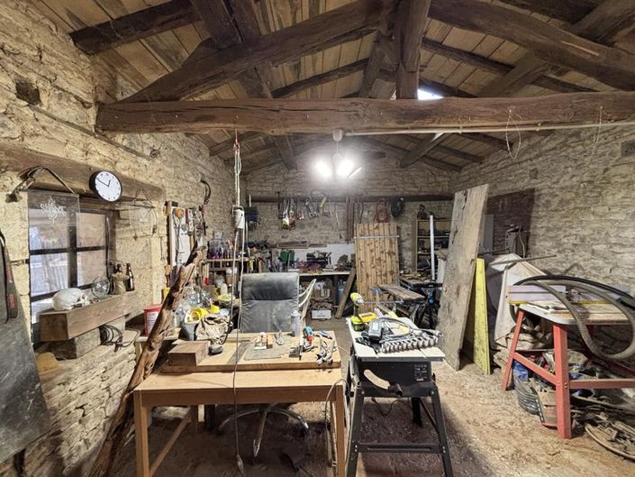 Image No.14-2 Bed Property for sale