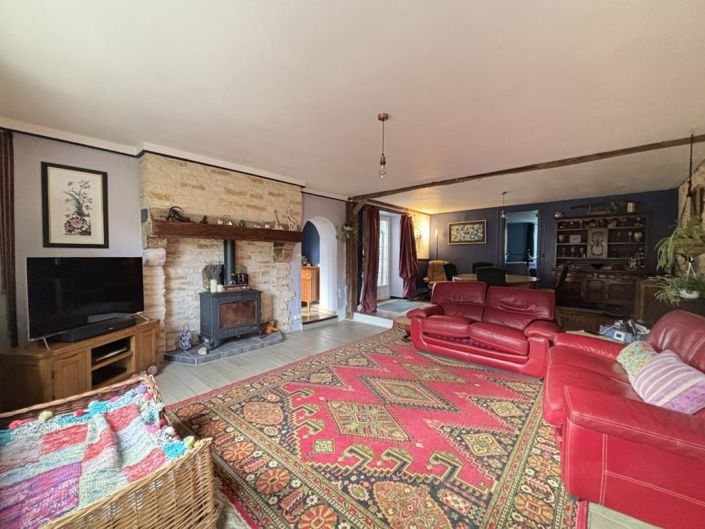 Image No.3-2 Bed Property for sale