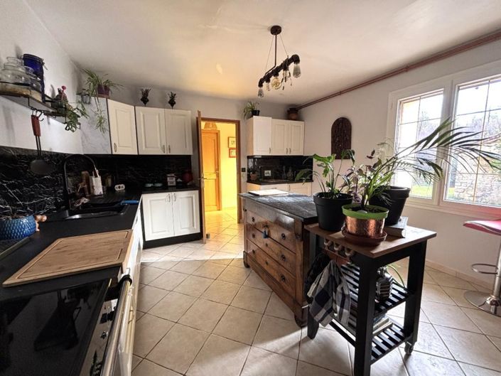 Image No.7-2 Bed Property for sale