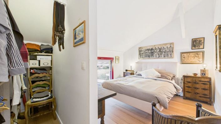 Image No.12-4 Bed Property for sale