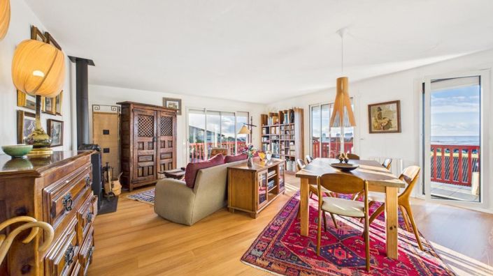 Image No.2-4 Bed Property for sale