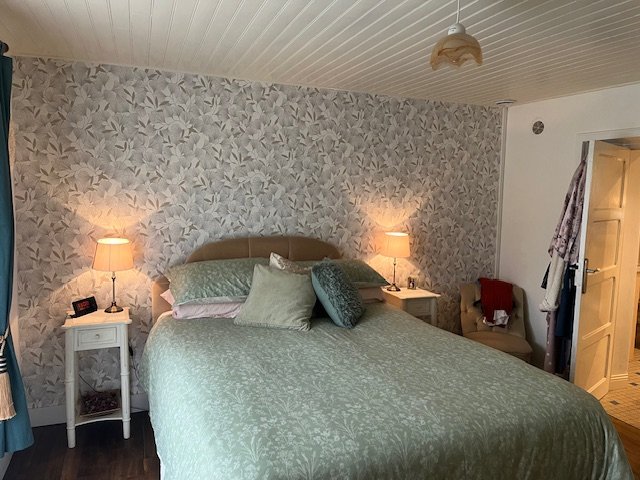 Image No.10-3 Bed Property for sale