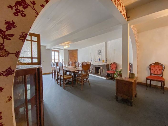 Image No.14-4 Bed Property for sale