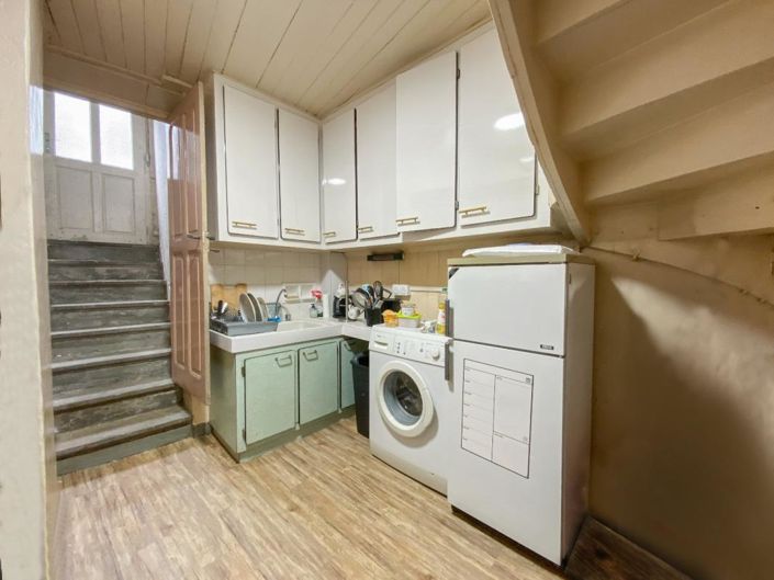 Image No.5-4 Bed Property for sale