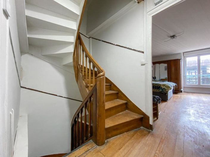 Image No.7-4 Bed Property for sale