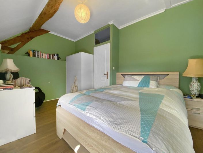 Image No.11-3 Bed Property for sale