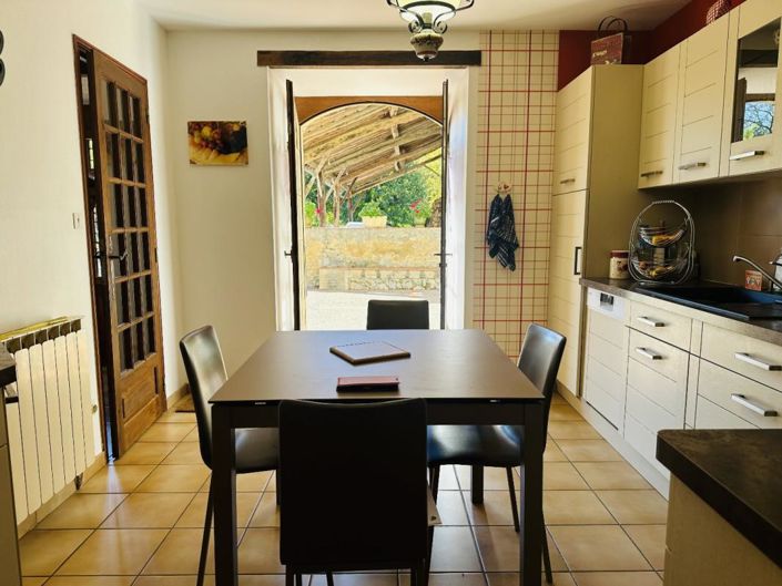 Image No.10-4 Bed Property for sale