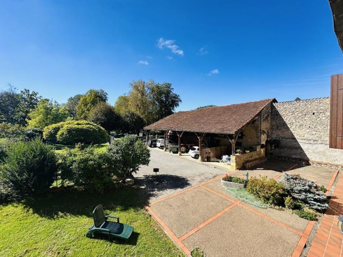 Image No.4-4 Bed Property for sale