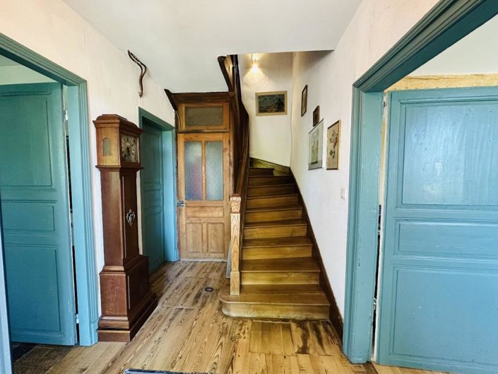 Image No.6-7 Bed Property for sale