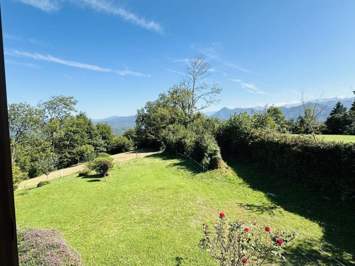 Image No.19-5 Bed Property for sale