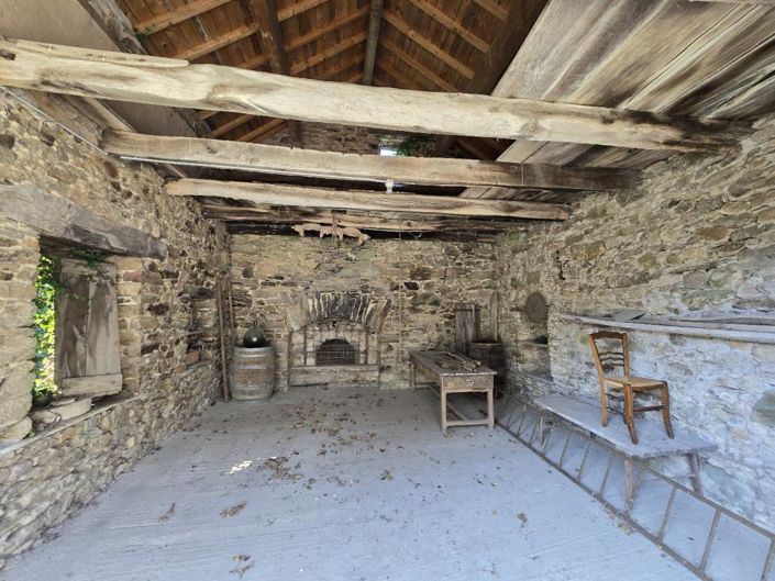 Image No.4-6 Bed Property for sale