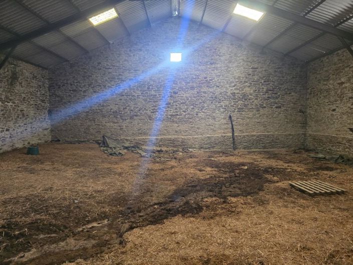 Image No.8-6 Bed Property for sale