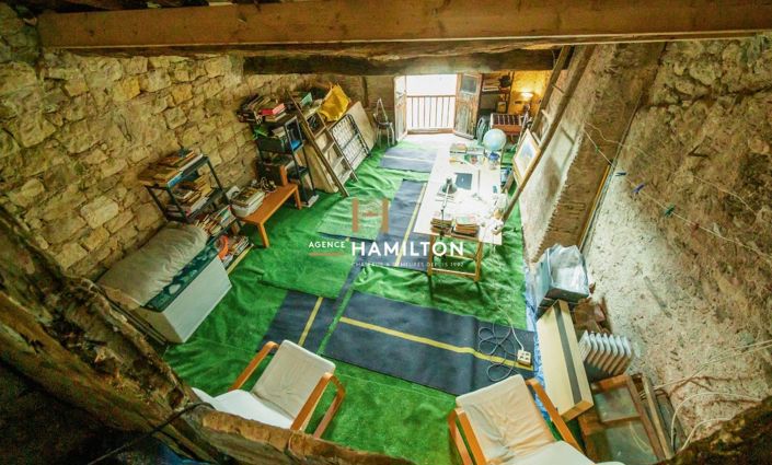 Image No.12-3 Bed Property for sale