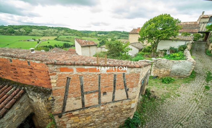 Image No.14-3 Bed Property for sale