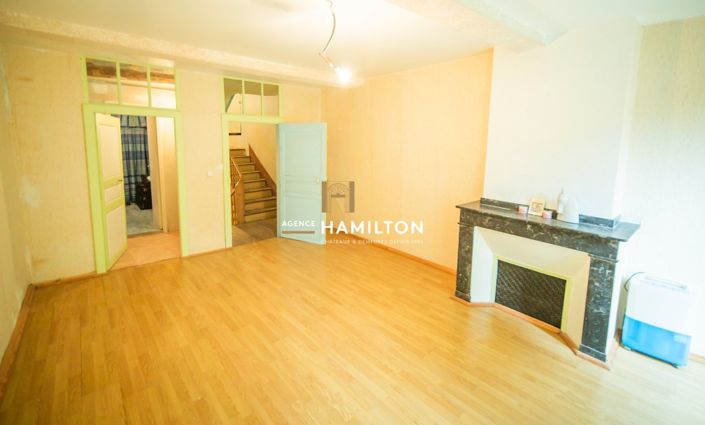 Image No.8-3 Bed Property for sale