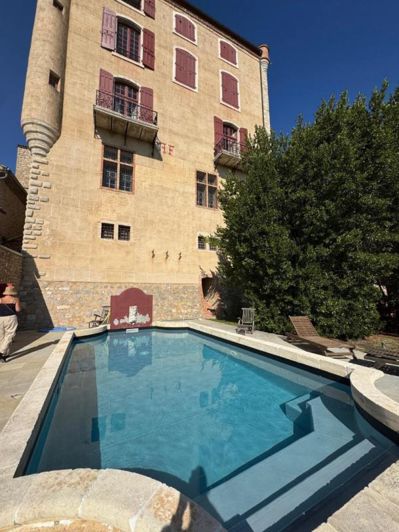 Image No.2-25 Bed Chateaux for sale