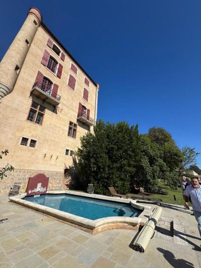 Image No.4-25 Bed Chateaux for sale