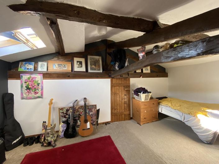 Image No.12-7 Bed House for sale