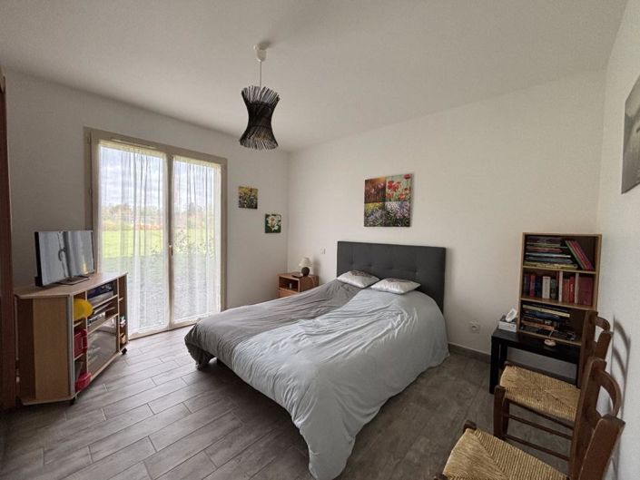 Image No.9-2 Bed House for sale