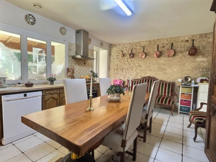 Image No.5-5 Bed Property for sale