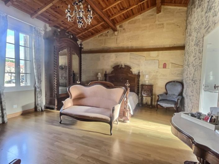 Image No.7-5 Bed Property for sale