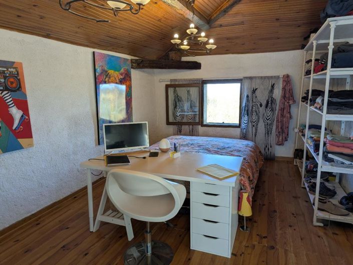 Image No.11-3 Bed House for sale