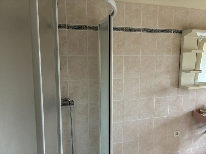 Image No.18-2 Bed Property for sale