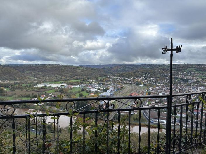 Image No.2-2 Bed Property for sale