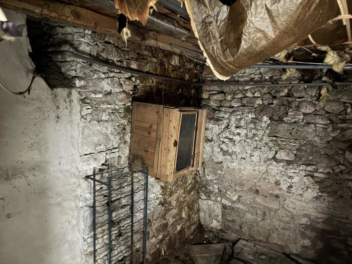 Image No.9-2 Bed Property for sale