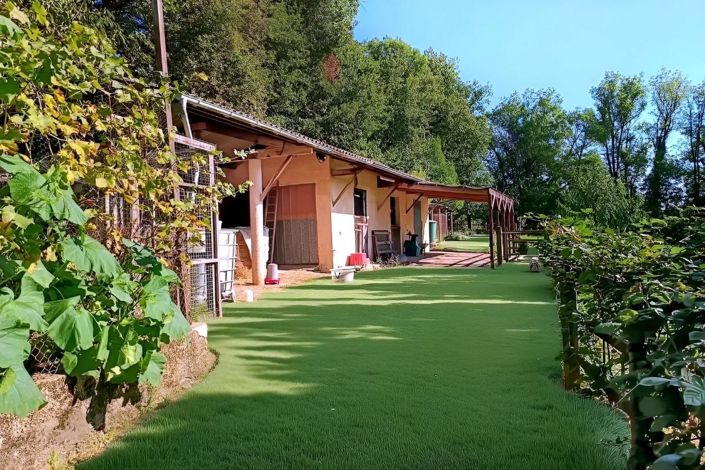 Image No.13-6 Bed Property for sale