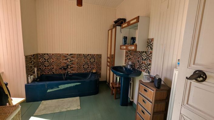 Image No.12-5 Bed House for sale