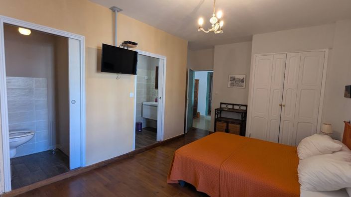 Image No.16-5 Bed House for sale