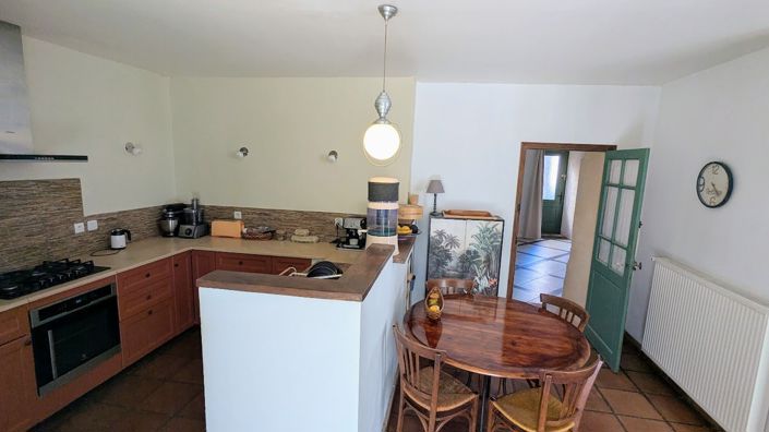 Image No.5-5 Bed House for sale