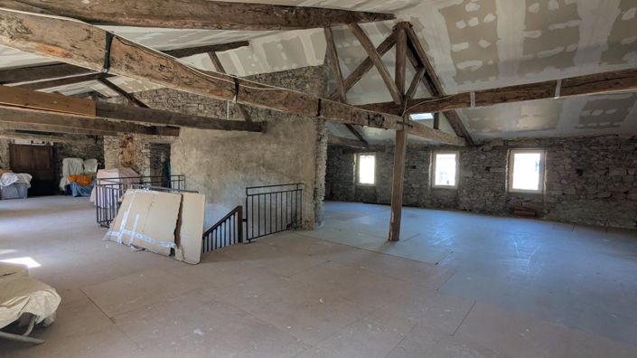 Image No.9-5 Bed House for sale