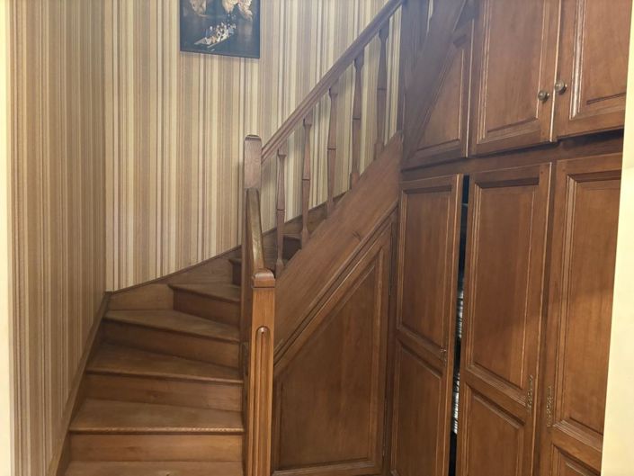 Image No.7-5 Bed House for sale