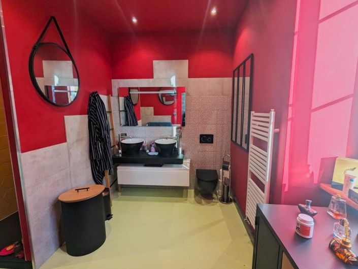 Image No.13-3 Bed Property for sale