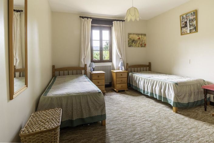 Image No.11-3 Bed House for sale