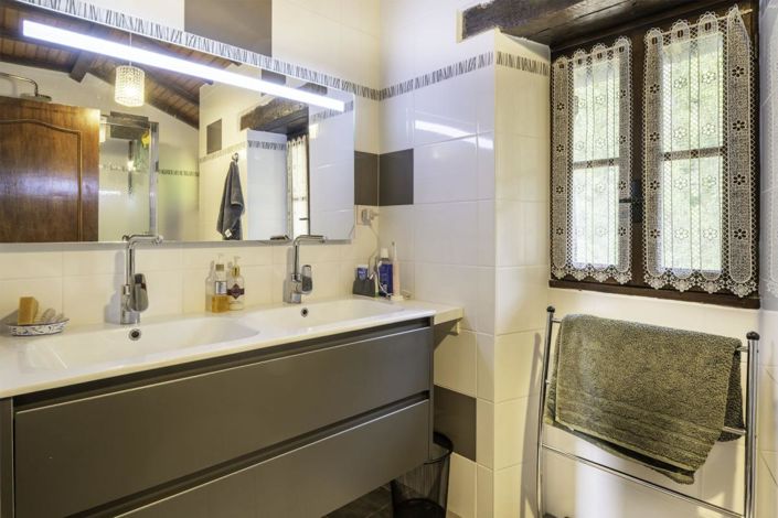 Image No.12-3 Bed House for sale