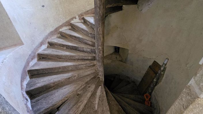 Image No.19-8 Bed Property for sale