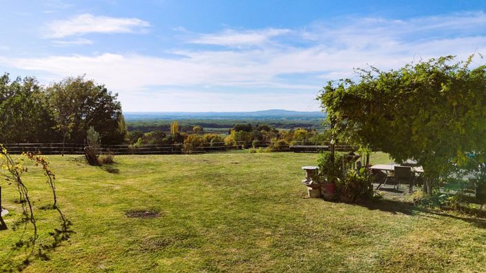 Image No.10-4 Bed Property for sale