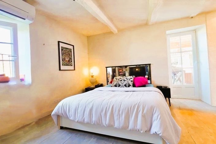 Image No.13-4 Bed Property for sale