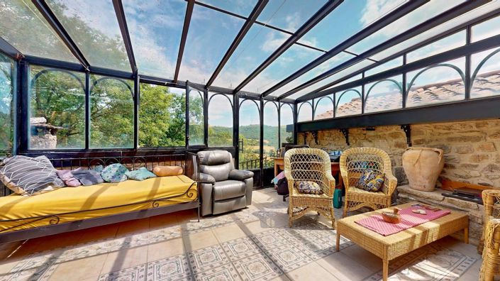 Image No.11-2 Bed Property for sale