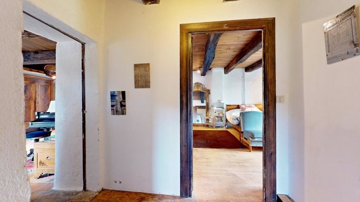 Image No.12-2 Bed Property for sale