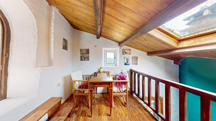 Image No.17-2 Bed Property for sale